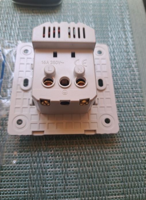 Gniazdko elektryczne scienne 2xUSB