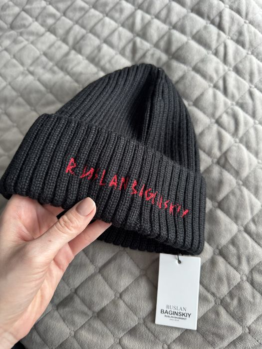Жіноча шапка Ruslan Baginskiy