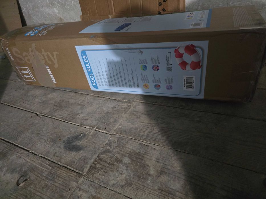 Vendo piscina rectangular de 3.00 por 2.00 usada uma vez