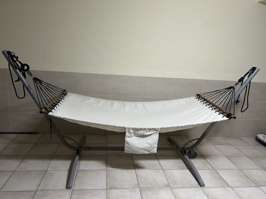 Espreguiçadeira (cama de descanso em lona)