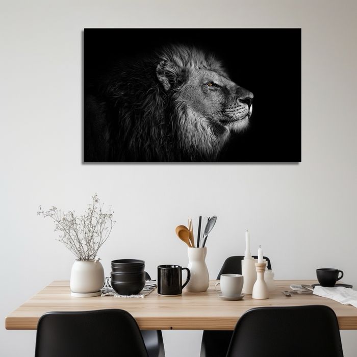 Каритна на холсті