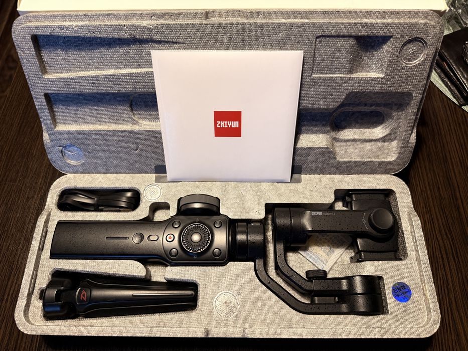 Gimbal Zhiyun Smooth 4