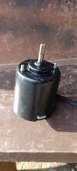 Продам электродвигатель печки Газ