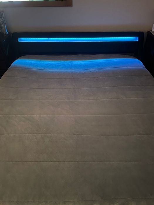 Cama Elevatoria Com Led  180x200 (COM COLCHÃO)