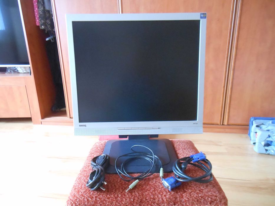 Sprzedam monitor 17"