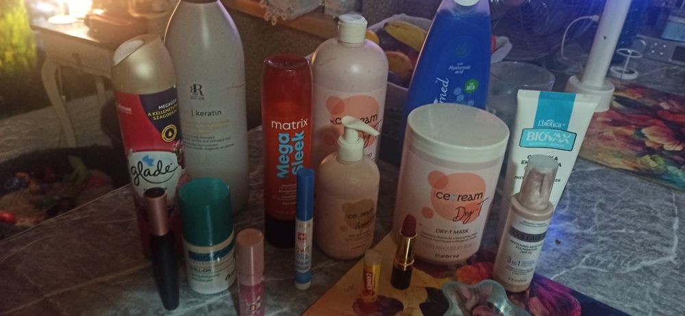 Kosmetyki damskie mało używane dobrych firm Duża Paka