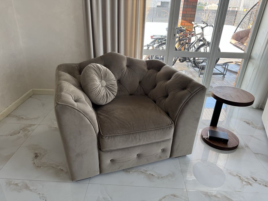 Диван крісло стіл комплект меблі