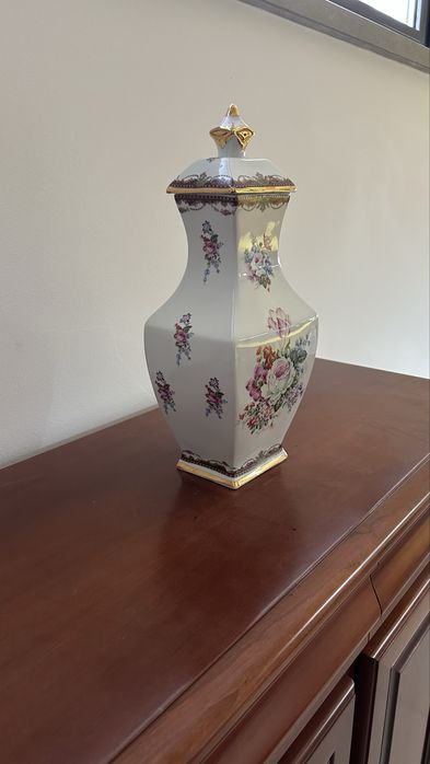 Jarra de Porcelana T. Limoges