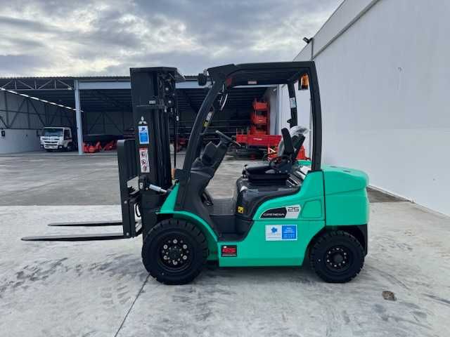 Empilhador Mitsubishi FD25N3 NOVO