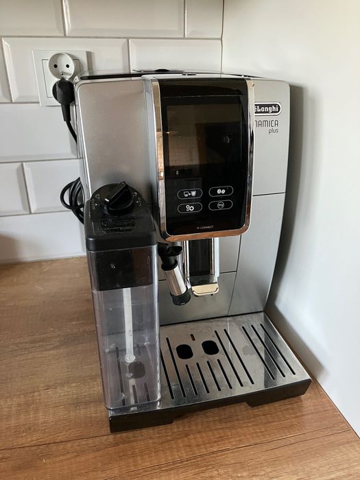 Ekspres do kawy  DeLonghi Dinamica Plus ECAM 370.85SB