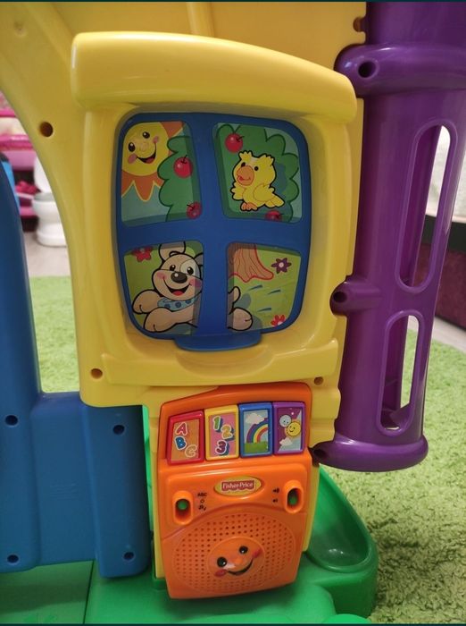 Великий, музичний будинок від Fisher price + подарунок