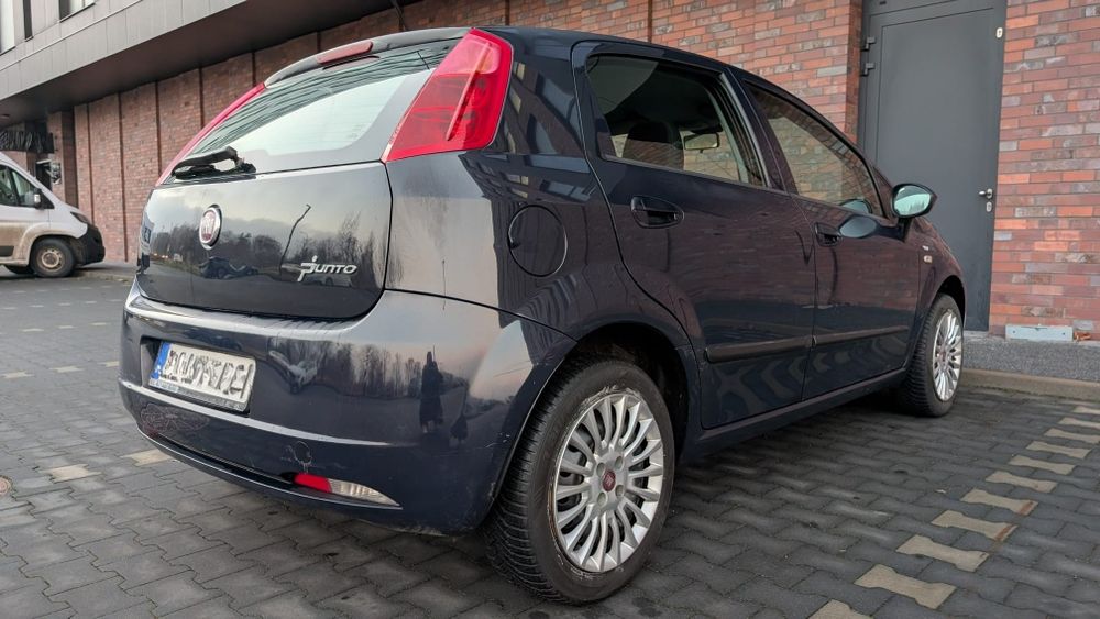 Grandę Punto / 5 drzwi / 1.4 benzyna / zero rdzy / czarny dach /