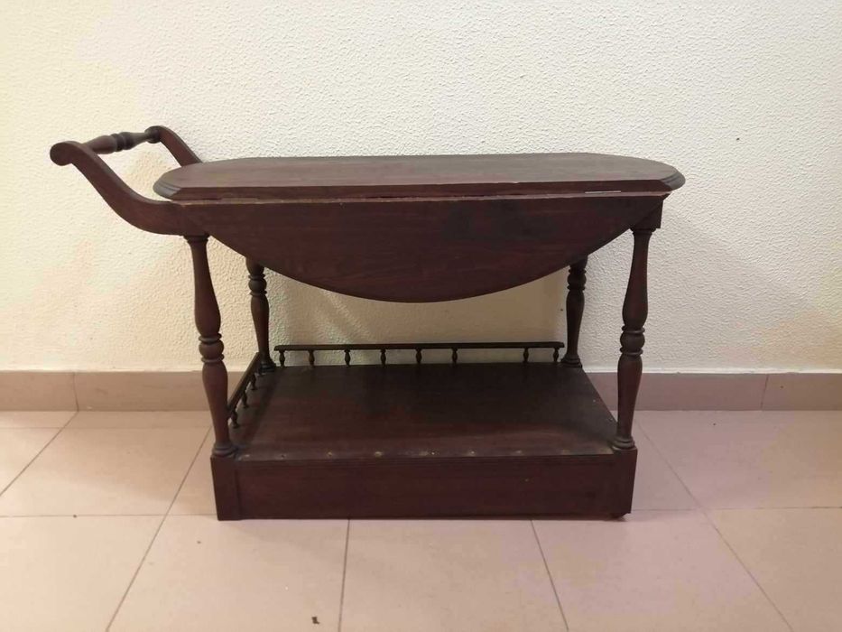 Carrinho/Bar em madeira - BLACK DAYS