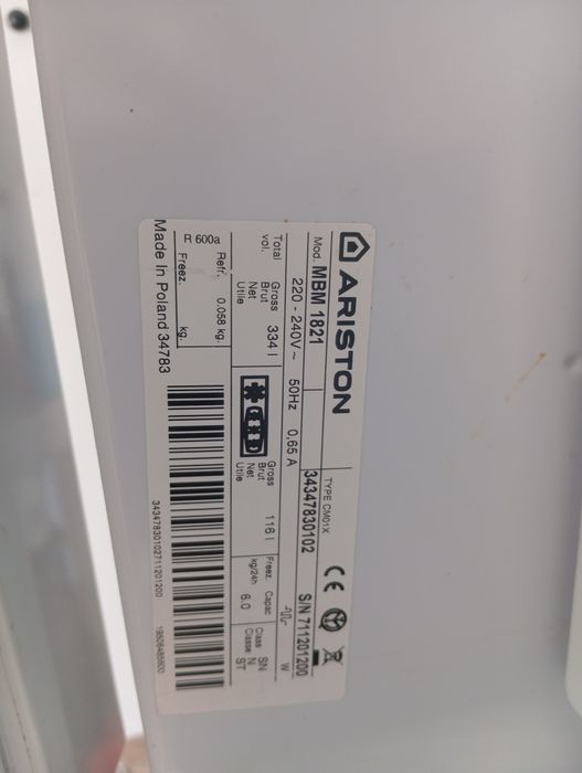 Frigorífico Combinado Ariston MBM 1821 – 334 Litros