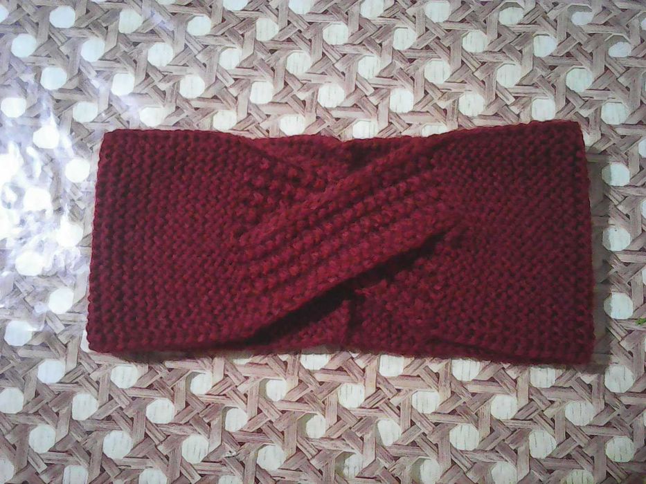 Жіноча в'язана пов'язка  на голову.  Р.54 – 56.
