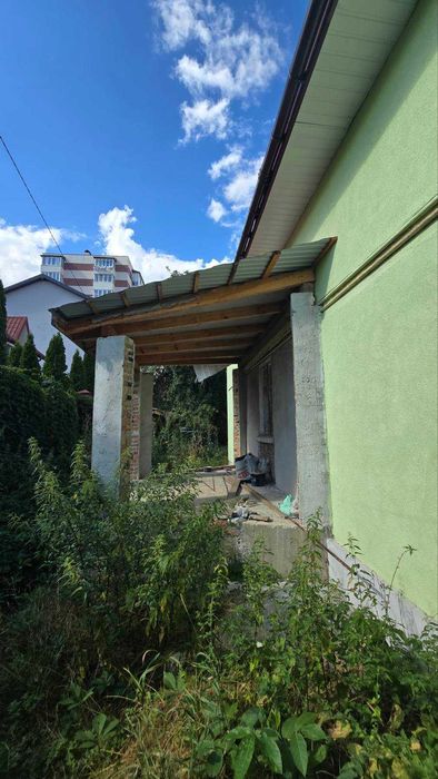 Продаж просторого будинку у Винниках