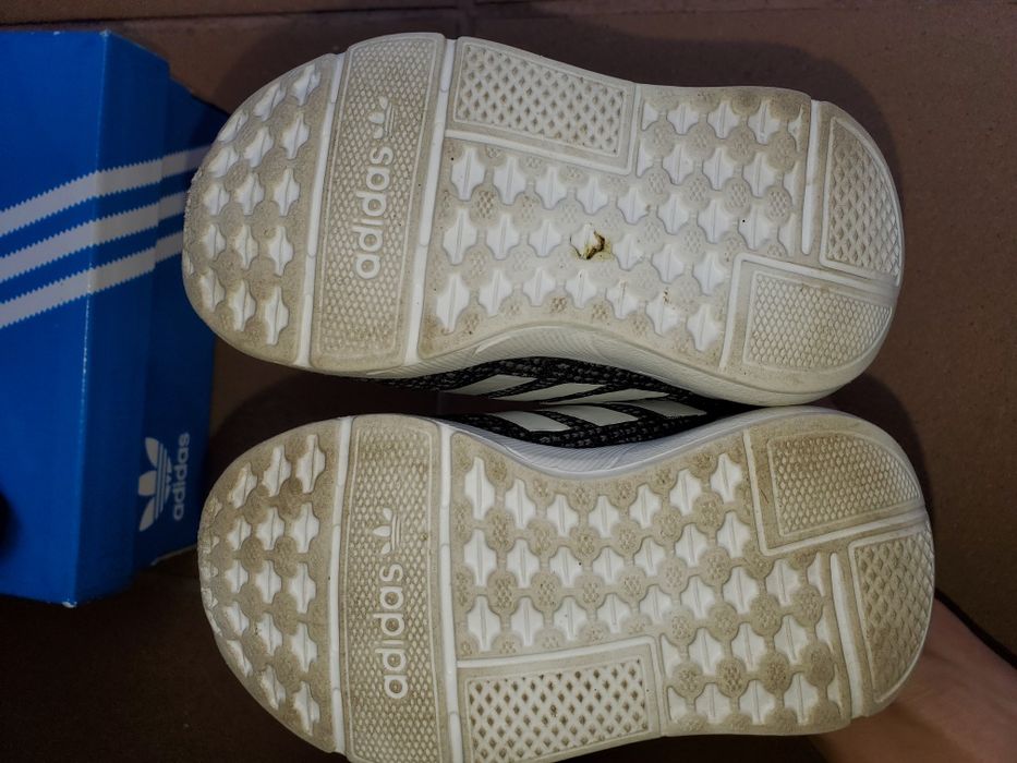 Продам дитячі кросівки adidas, 21 р