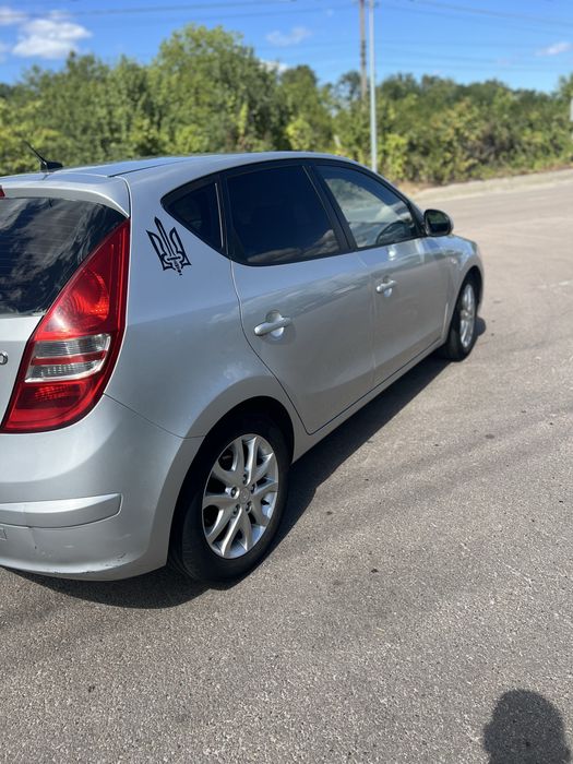 Hyundai i30………..
