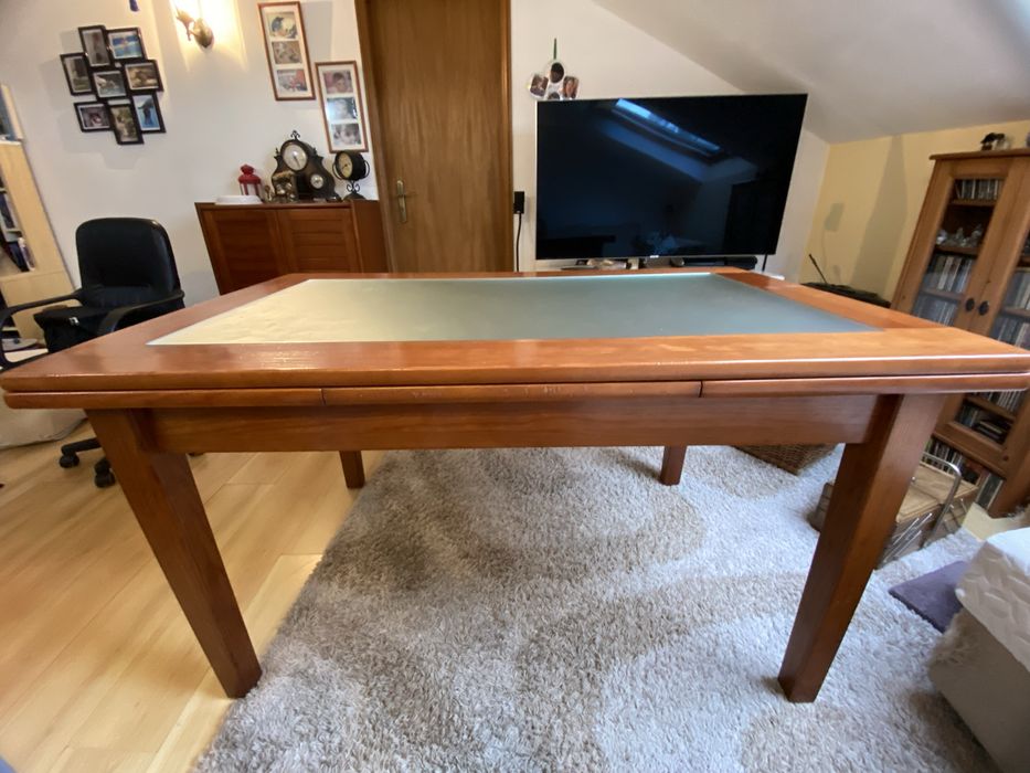 Mesa extensivel de cerejeira