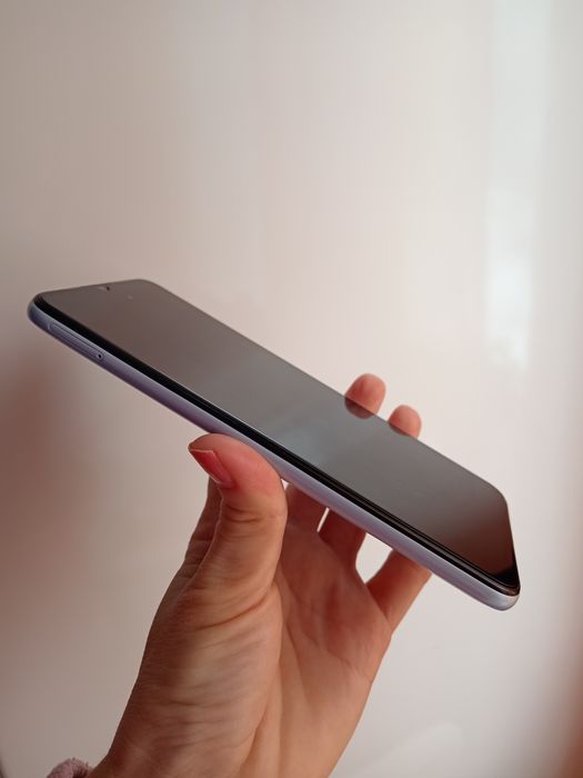 телефон Samsung A04e 3/64 Gb 2 чохла + скло відмінний стан