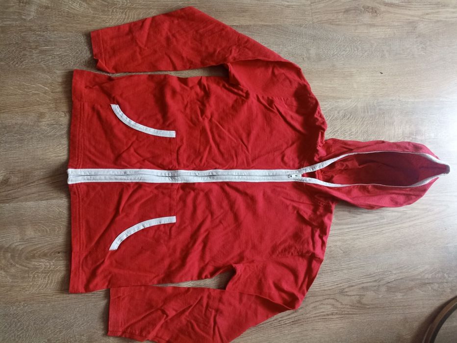 Bluza damska czerwona z kapturem r. 38/39