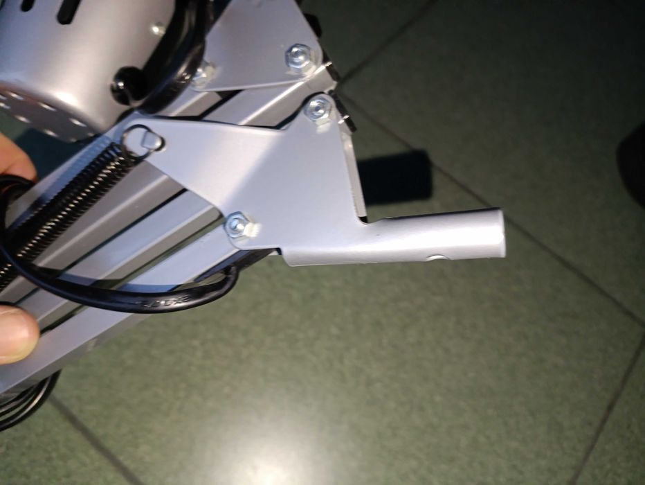 Настольная лампа на струбцине - серая IKEA