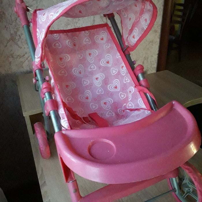 Коляска детская, игрушка.