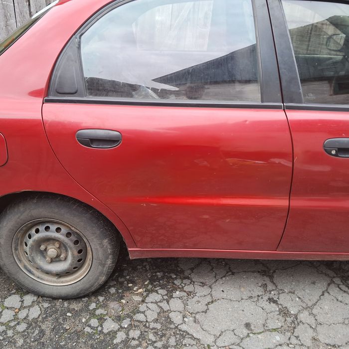 Ланос Автомобіль