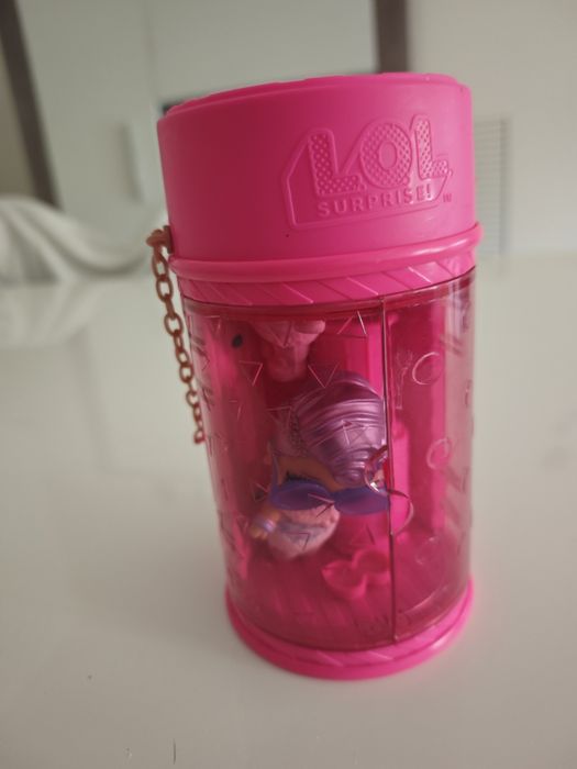 Vendo Lol surprise com acessórios