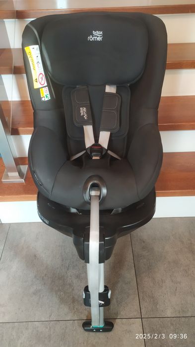 Fotelik samochodowy obrotowy bezwypadkowy Britax Romer Dualfix M i-siz