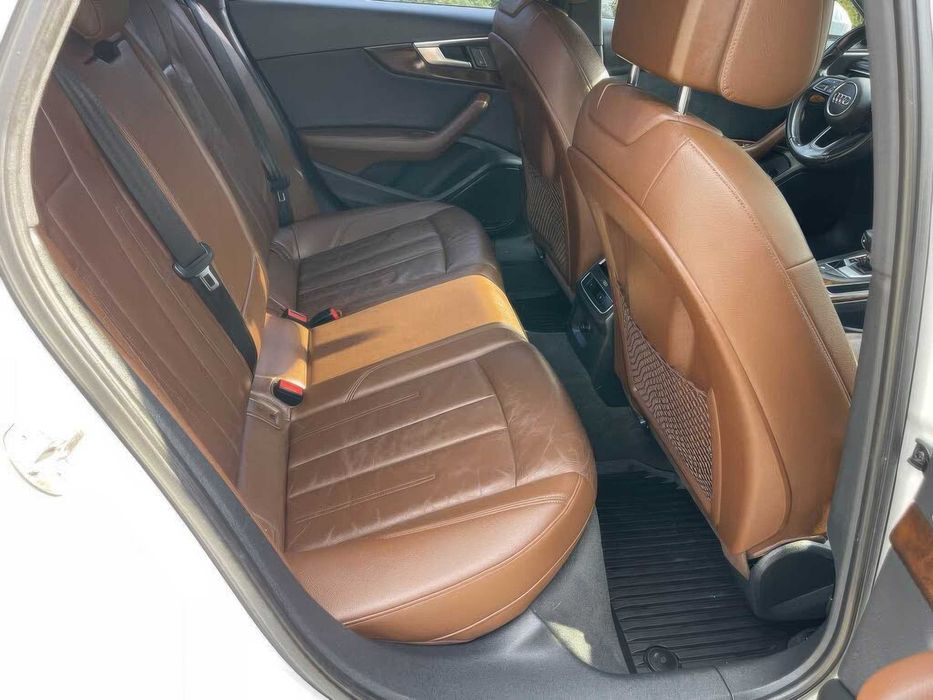 Audi A4 Premium      2017