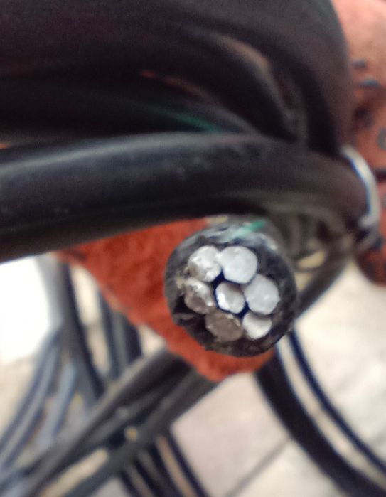 Кабель алюмінієвий