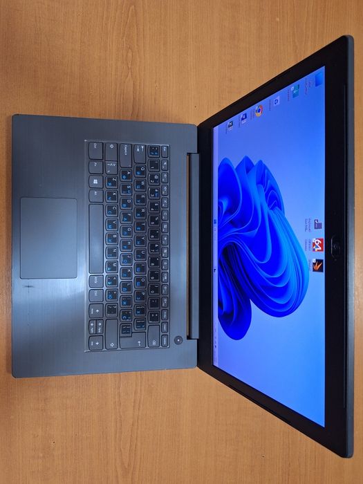 Lenovo V330-14IKB i5-8250U DDR4 8Gb SSD 256Gb Full HD IPS