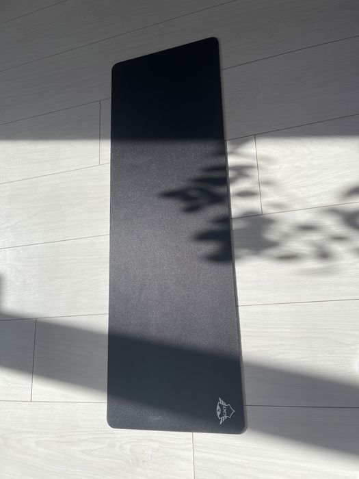 Игровой коврик Trust XXL в идеальном состоянии