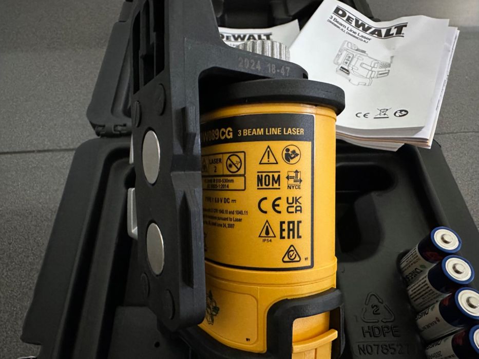 Nível Laser Multi Linha Verde DeWalt DW089CG-XJ Novo em Caixa c/Fatura Garantia