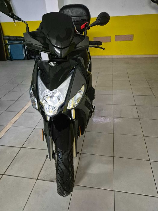 Kymco Agility 125 (2017) · 26mil km · Único dono + capacete e extras