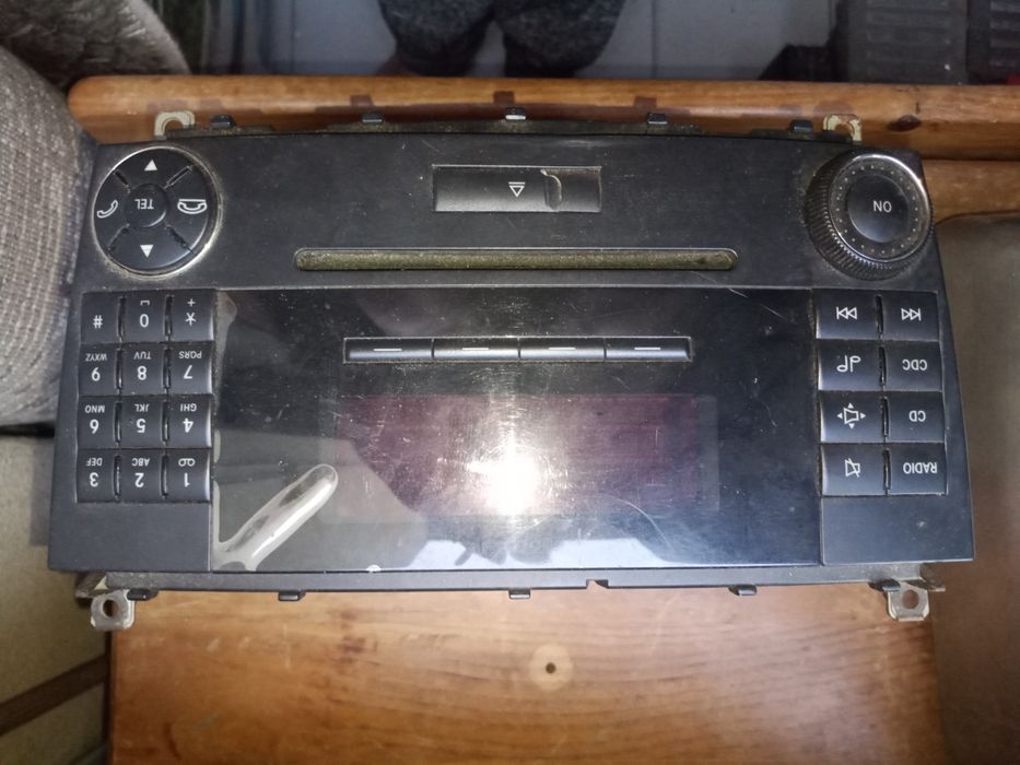 Auto radio Mercedes