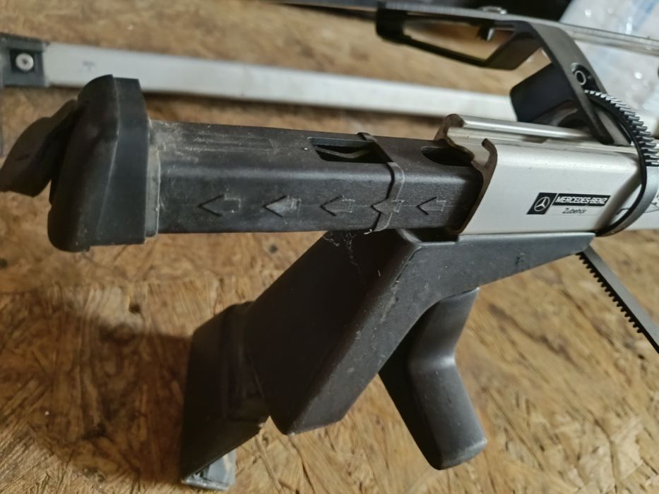 Bagażnik dachowy oryginalny Mercedes w202 sedan kluczyk