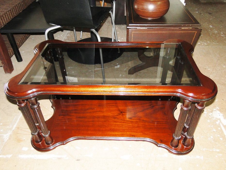 Mahogany side table with glass top - excellent condition64584288454913121