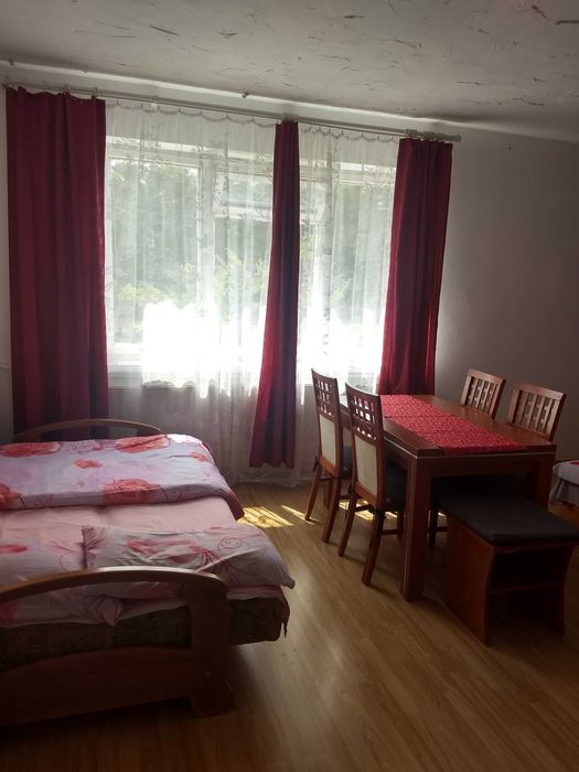 Wypoczynek pod Brzozami - pokoje Jantar