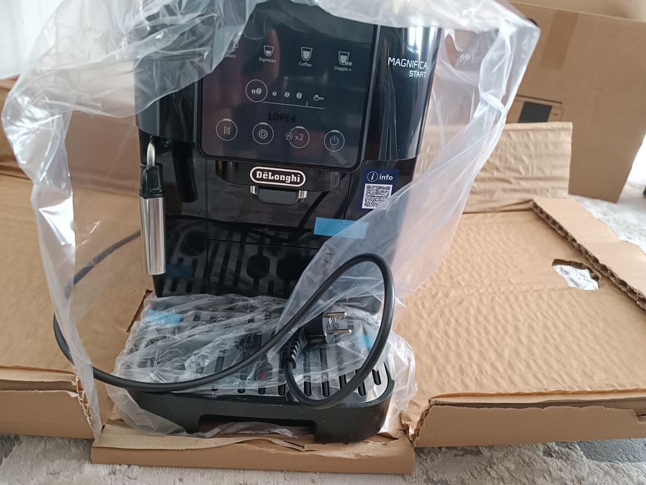 Кавоварка Delonghi