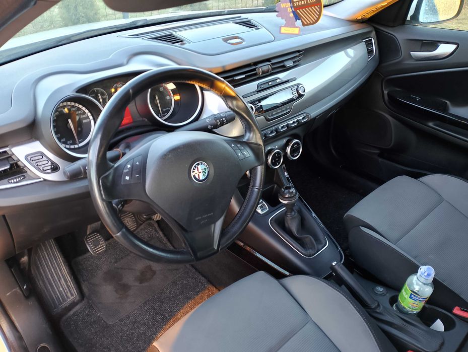 alfa romeo giulietta