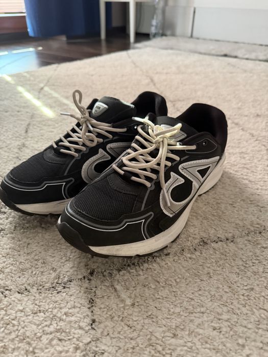 Dior b30