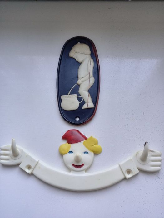 Вешалка и писающий мальчик СССР