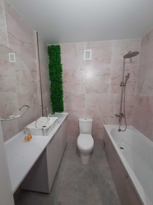 Продаж 1к квартири 43.7 кв. м на вул. Свободи/Виставка