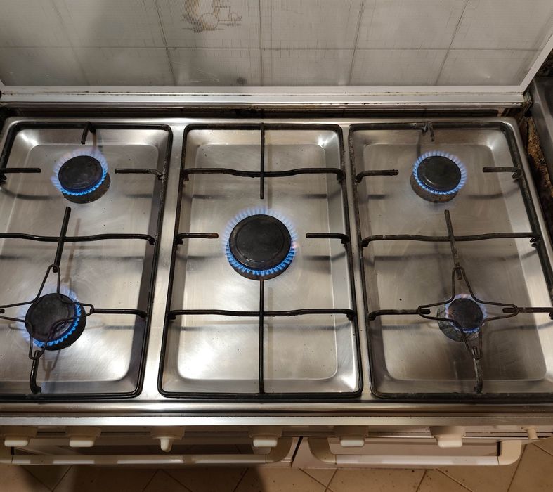 Fogão a gás, com forno