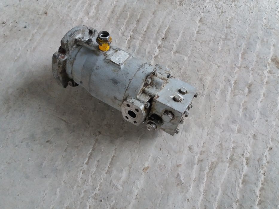 Hydromotor Jazdy SMF Silnik Hydrauliczny Koparka Koparko Ładowarka Fad