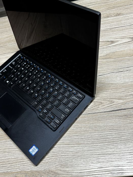 Dell Latitude 7390 2in1 Core  i7 (сенсорний)