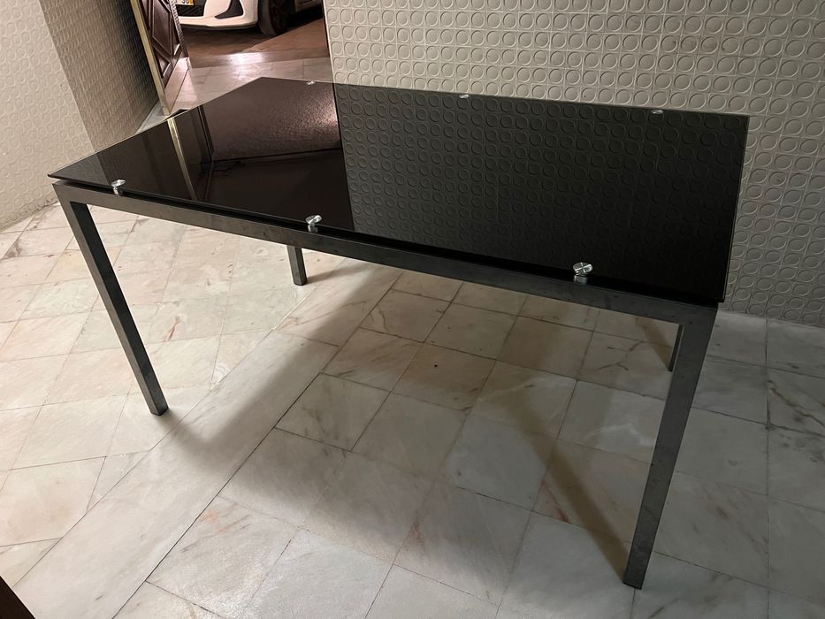 Mesa de vidro temperado preto