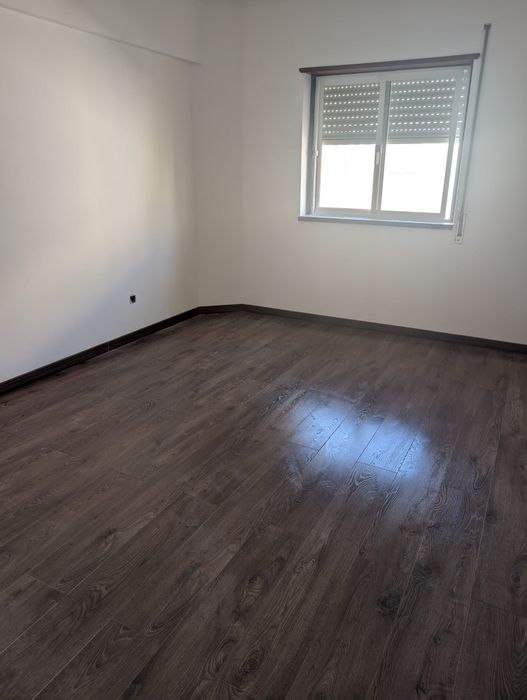 Barcarena - Arrenda-se apartamento T3